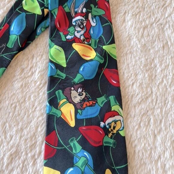 Looney tunes festive holiday tie - Picture 5 of 14